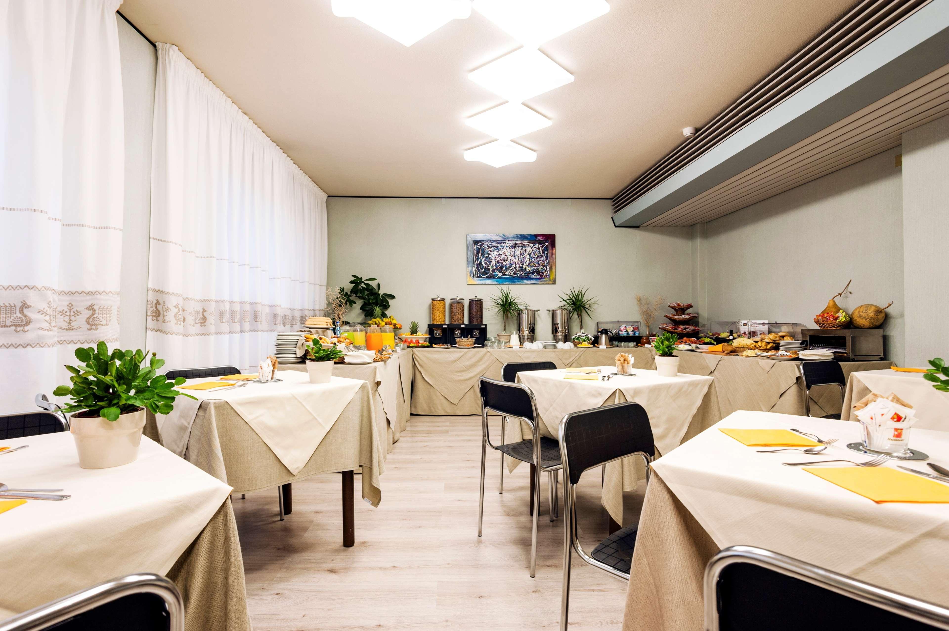 Hotel Western Italia 3*